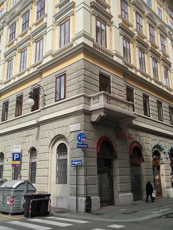 Affittacamere Iris Trieste Luaran gambar
